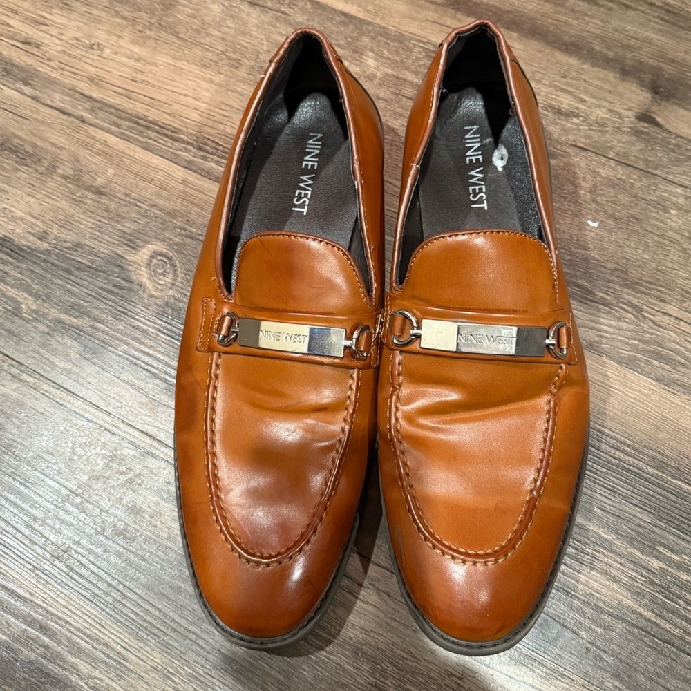 Nine West Men's Dress Shoes Size 10
Classic Slip-On Buckle